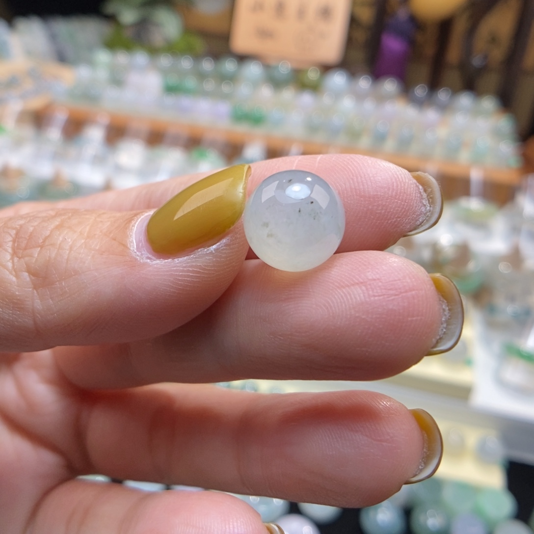 翡翠未镶嵌颈饰11.5芝麻点