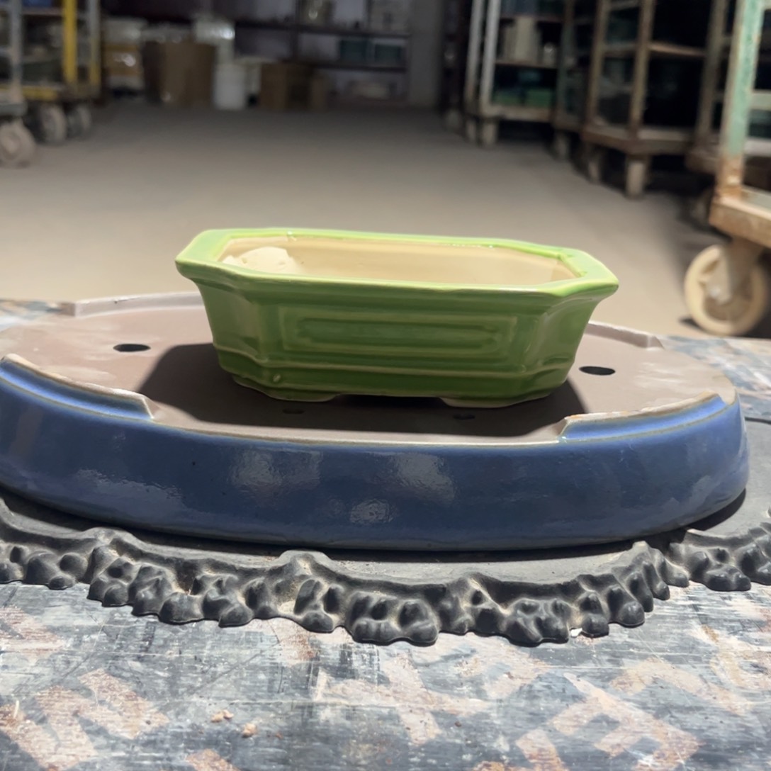 紫砂花盆瑕疵4.5-15-12。。。