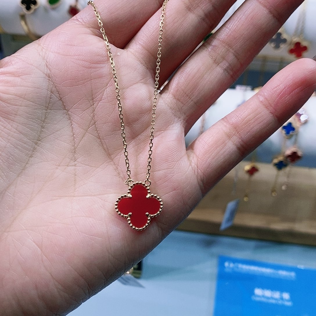 玛瑙/玉髓颈饰18K金镶嵌K黄