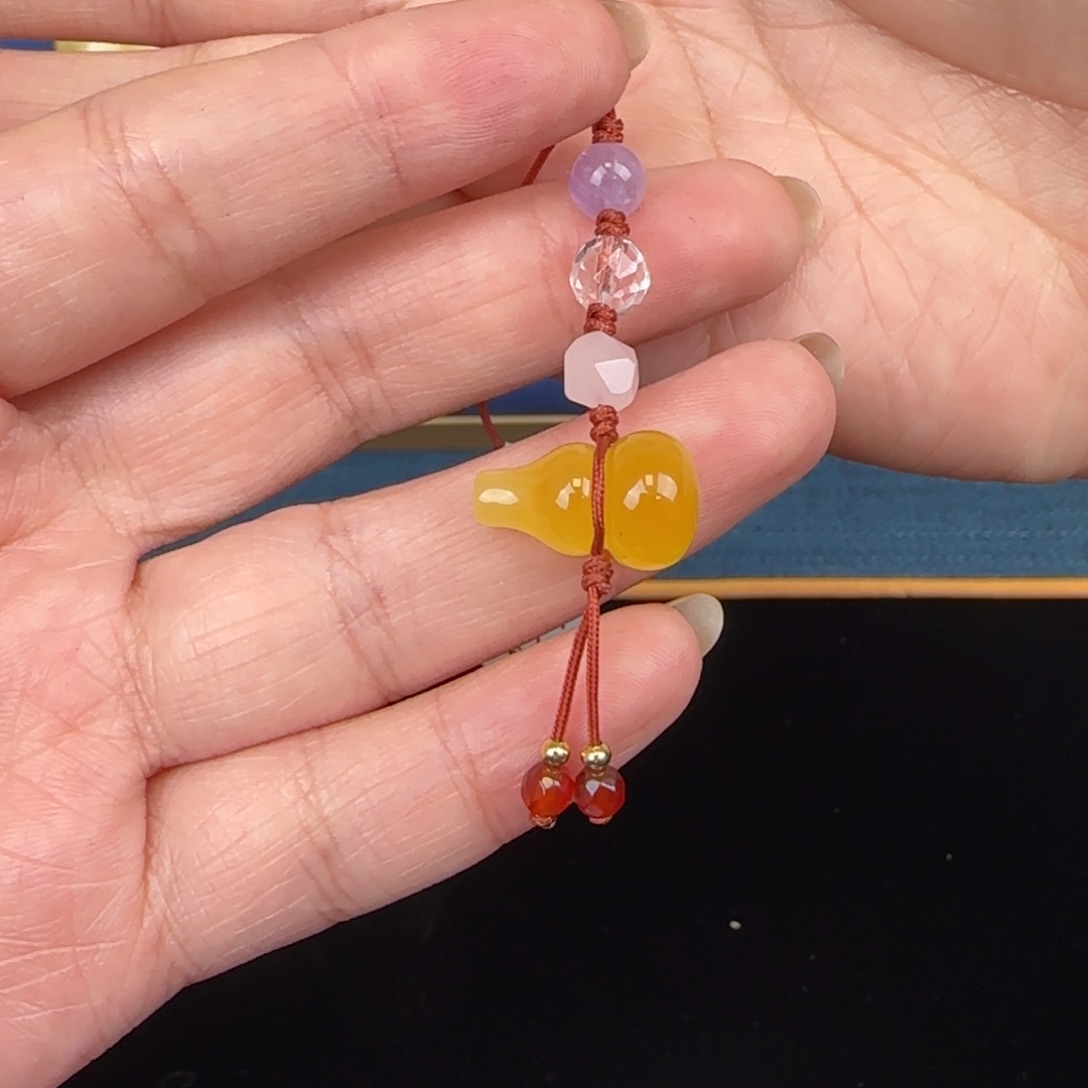 蜜蜡吊坠(赠链)未镶嵌