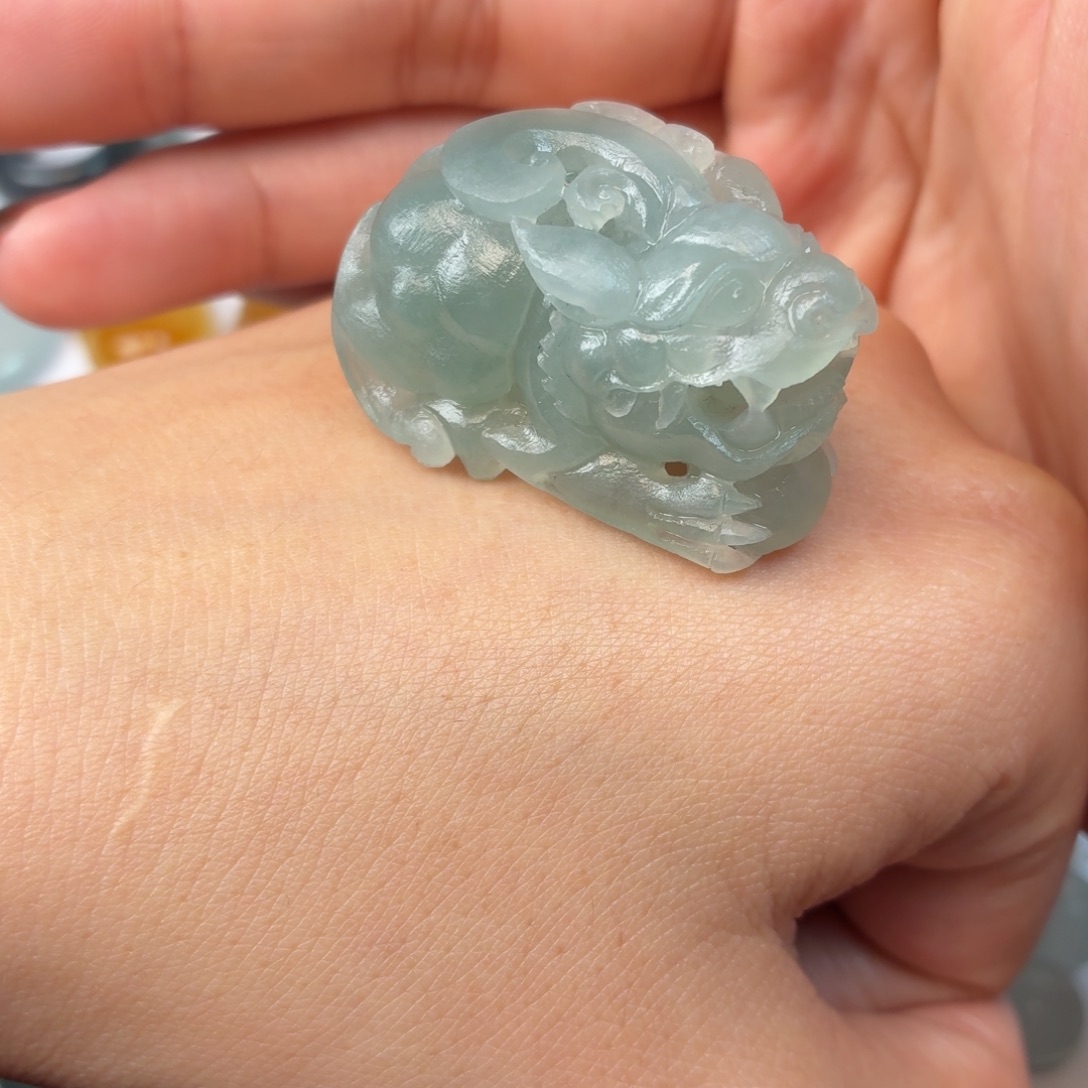 定制翡翠未镶嵌貔貅