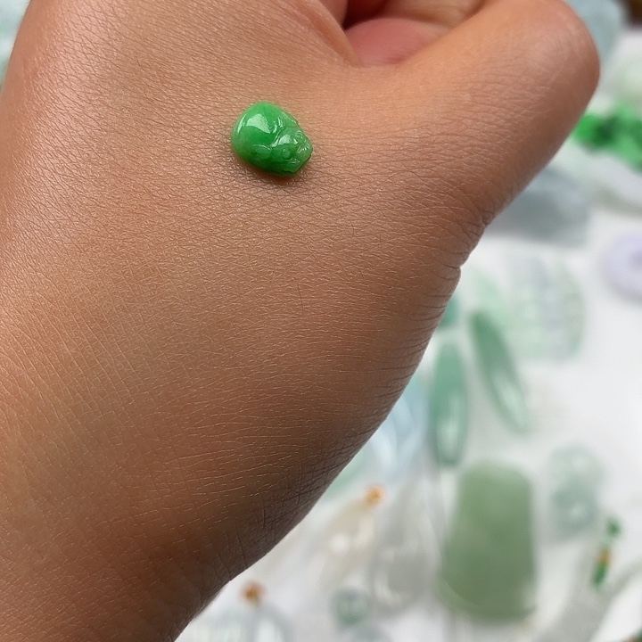 翡翠未镶嵌颈饰纯A