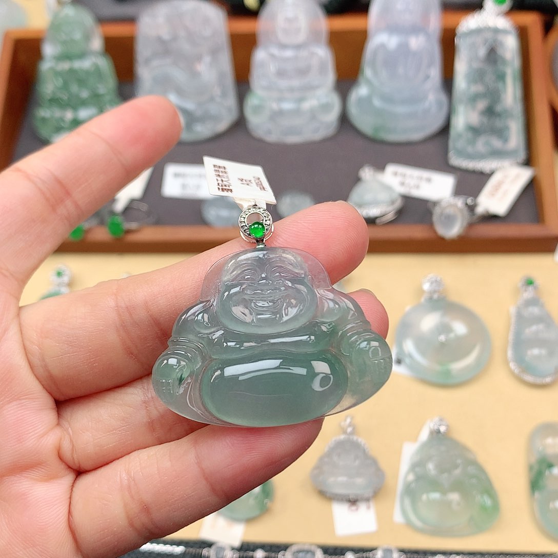 翡翠颈饰18K金镶嵌佛公