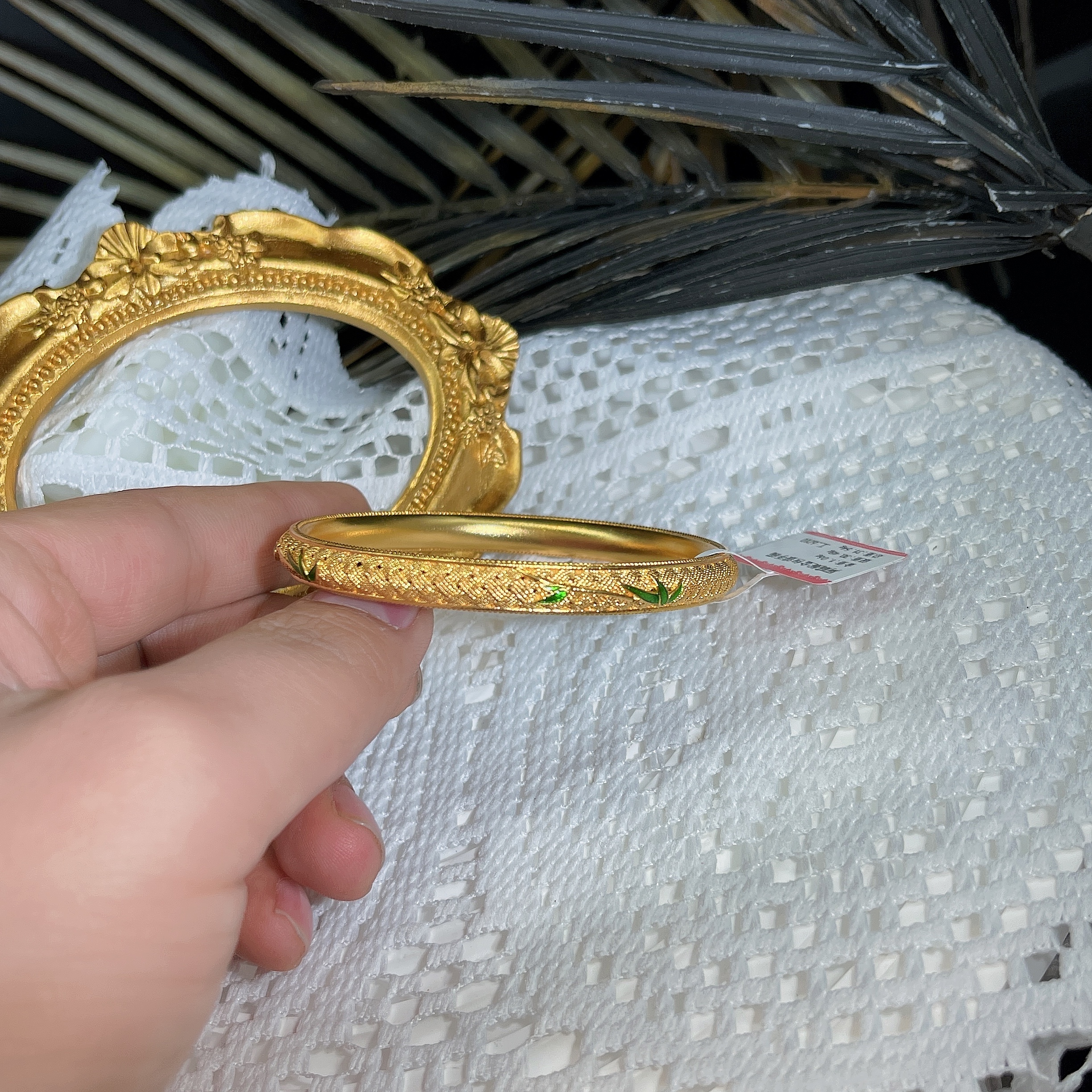 合金手镯 10镂空宽面时尚手镯手工气质轻奢百搭复古金色重工中古