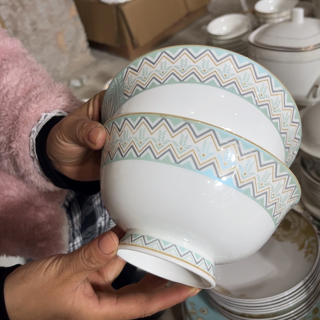 瓷片六寸面碗二个微瑕