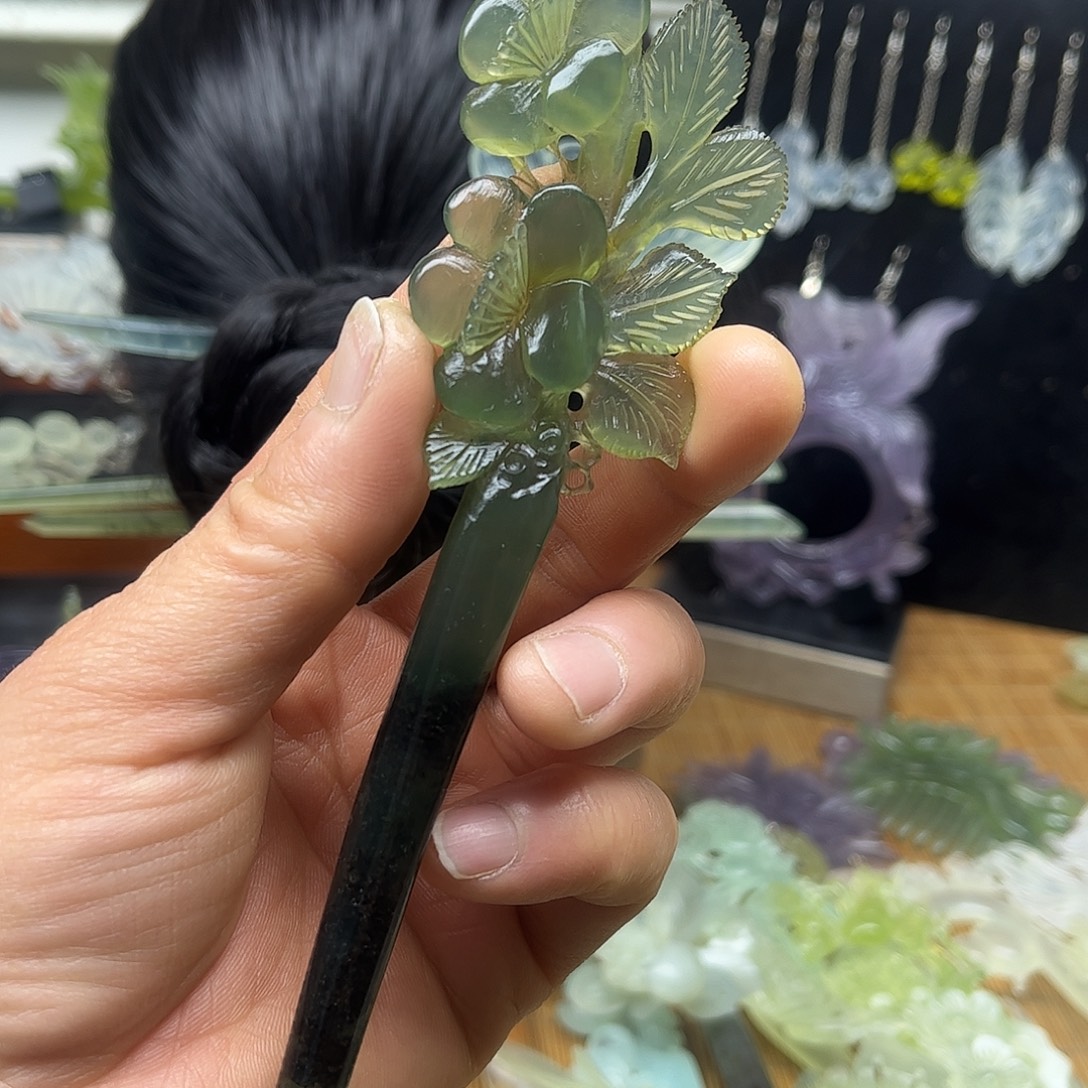 蛇纹石玉未镶嵌发饰