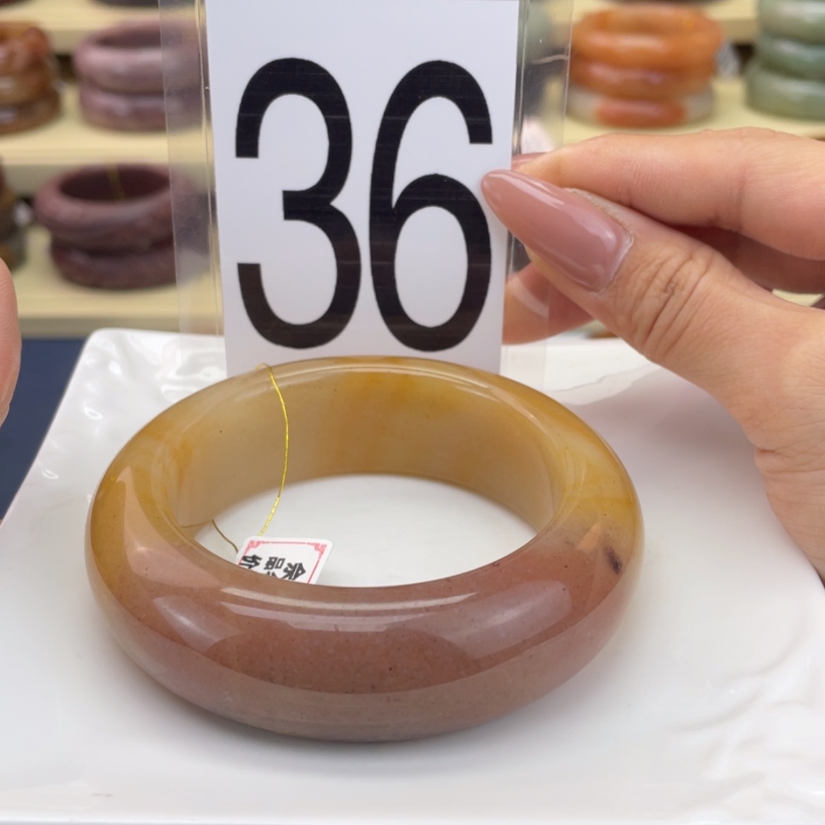 【闪购商品】石英质玉手镯未镶嵌