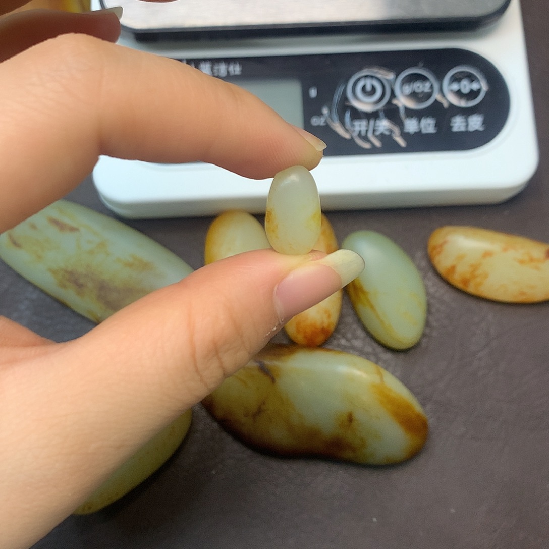 和田玉（糖玉）未镶嵌挂件