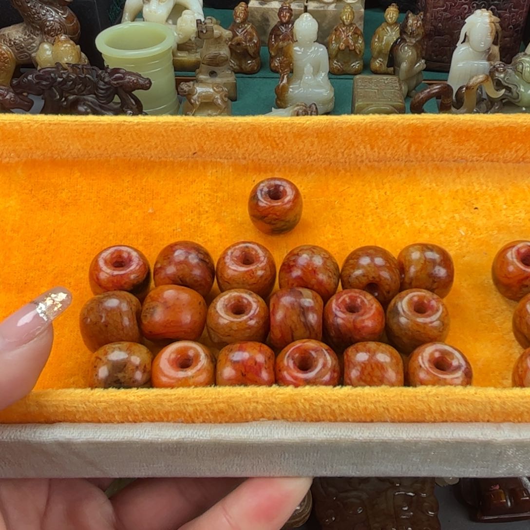 和田玉（糖玉）颈饰未镶嵌又*年