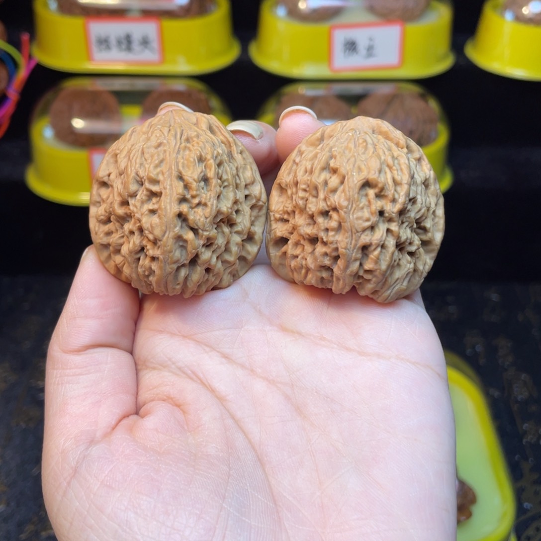 文玩核桃把件南疆石38