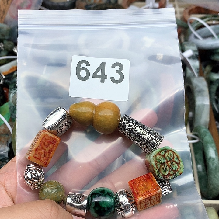 翡翠未镶嵌颈饰爱****可翡翠