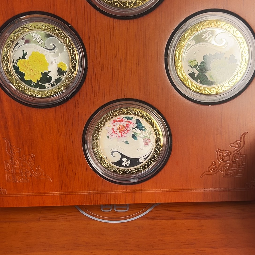 纯银80克牡丹银章沈阳造币