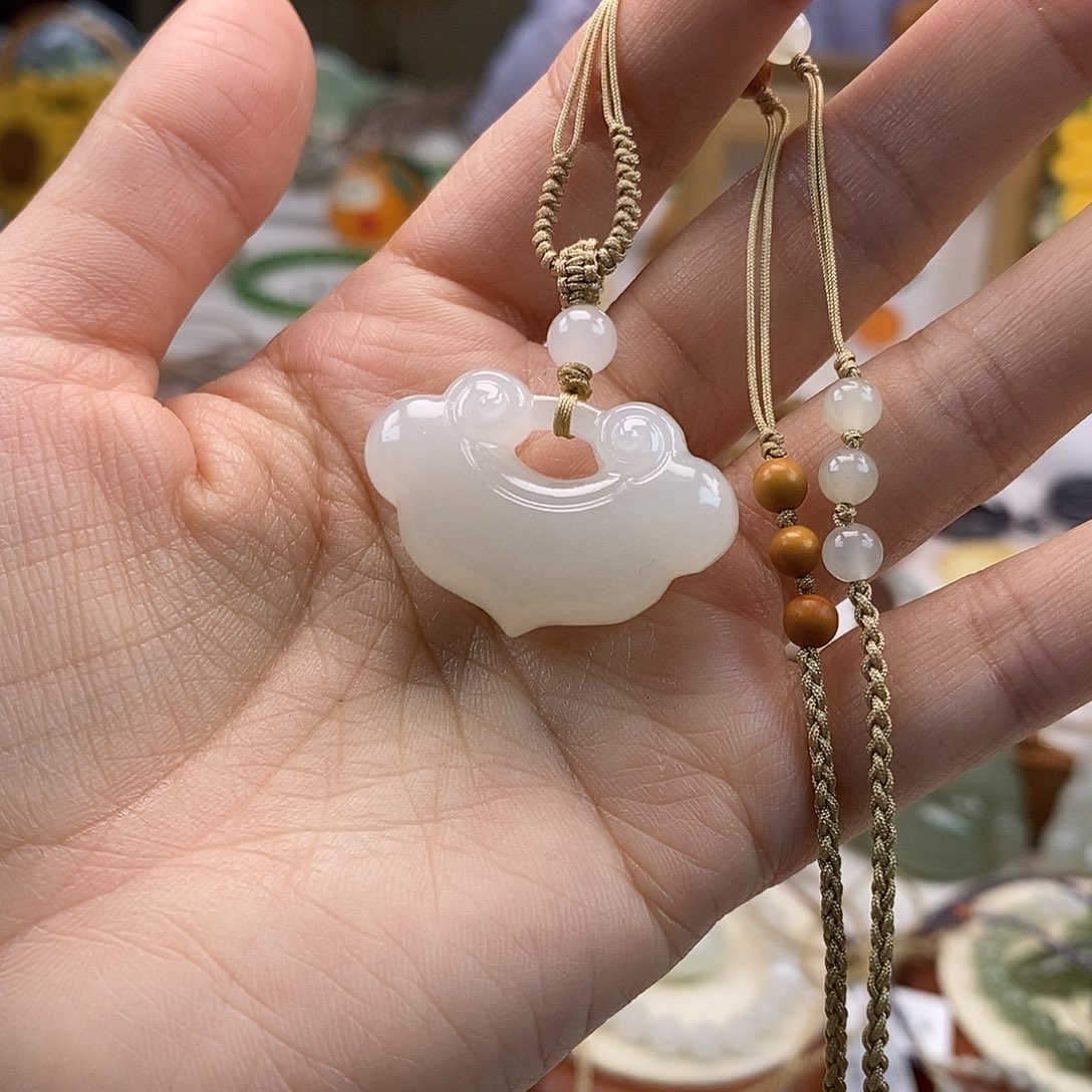 和田玉吊坠(不含链)未镶嵌