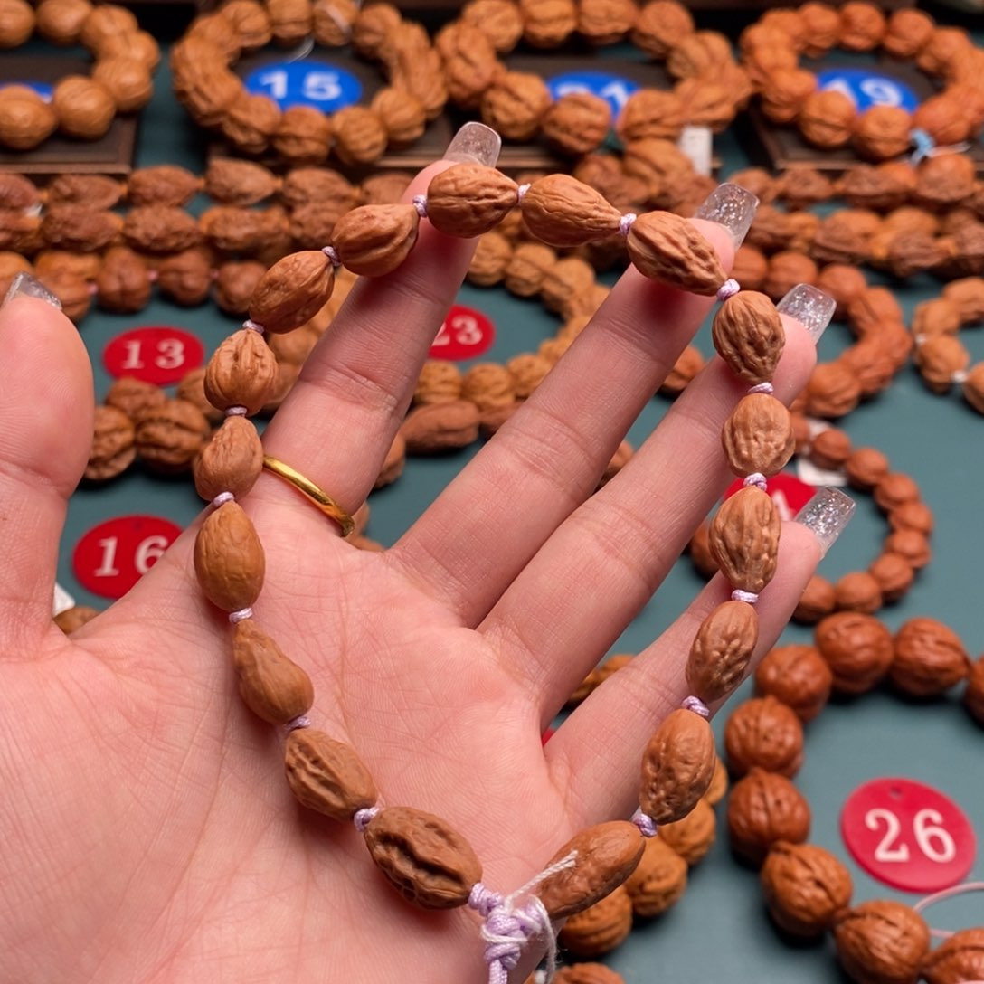 文玩核桃手串异型