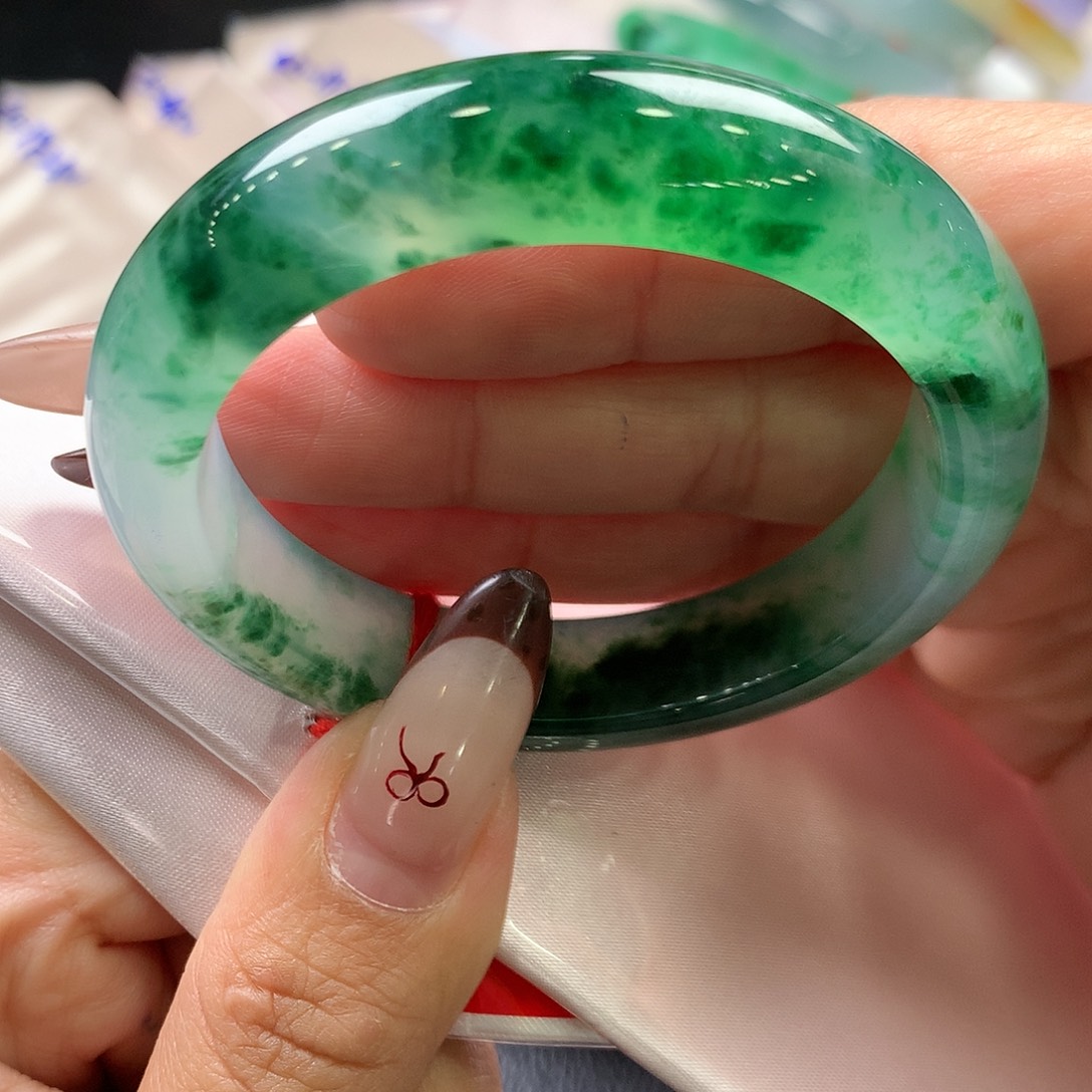 翡翠未镶嵌手镯19号