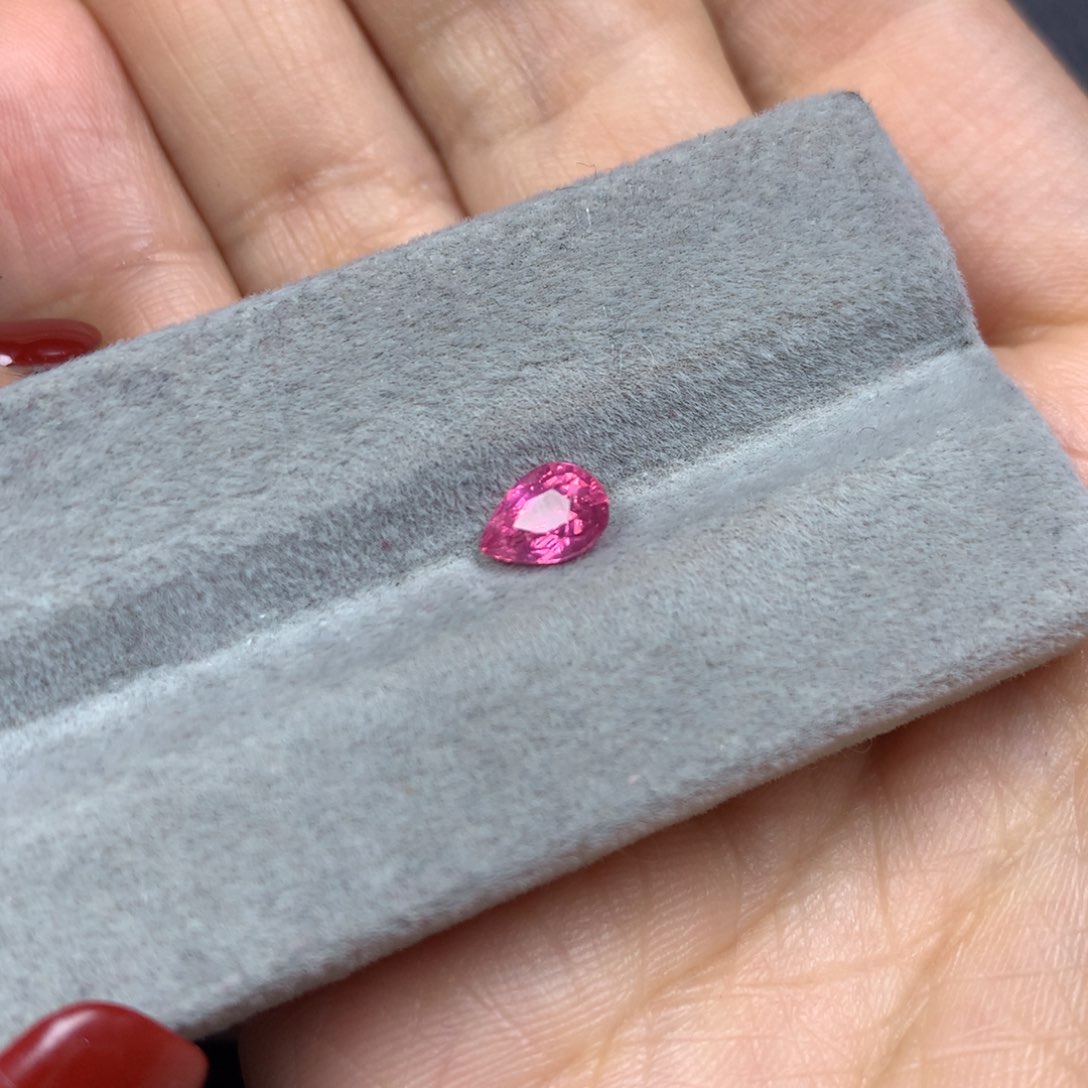 尖晶石裸石未镶嵌马亨盖尖晶石