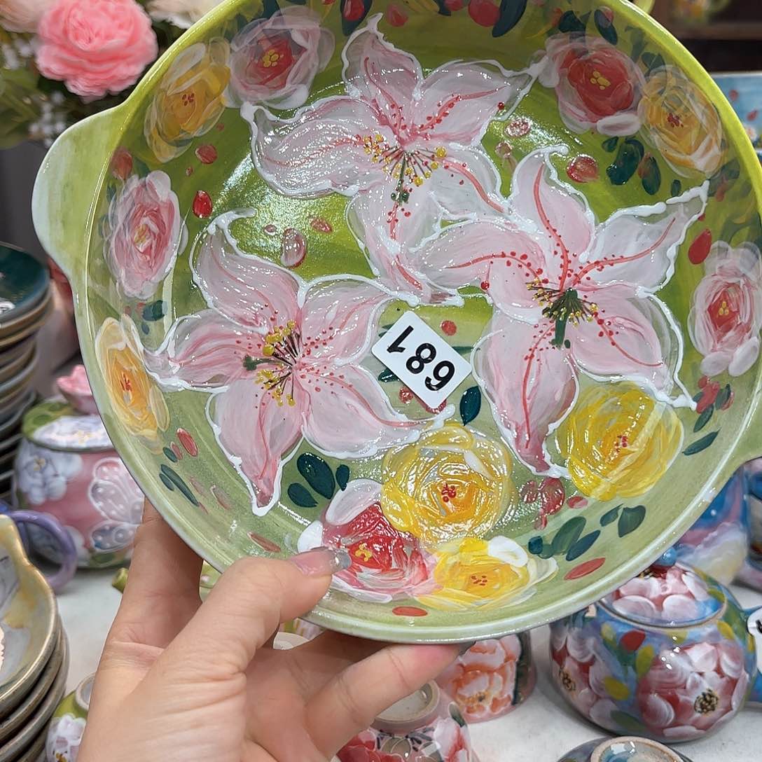 瓷片在干嘛我也在洗头发睡觉啊亲爱你