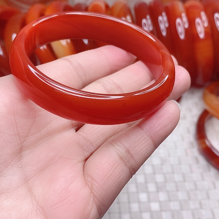 玛瑙/玉髓手镯未镶嵌