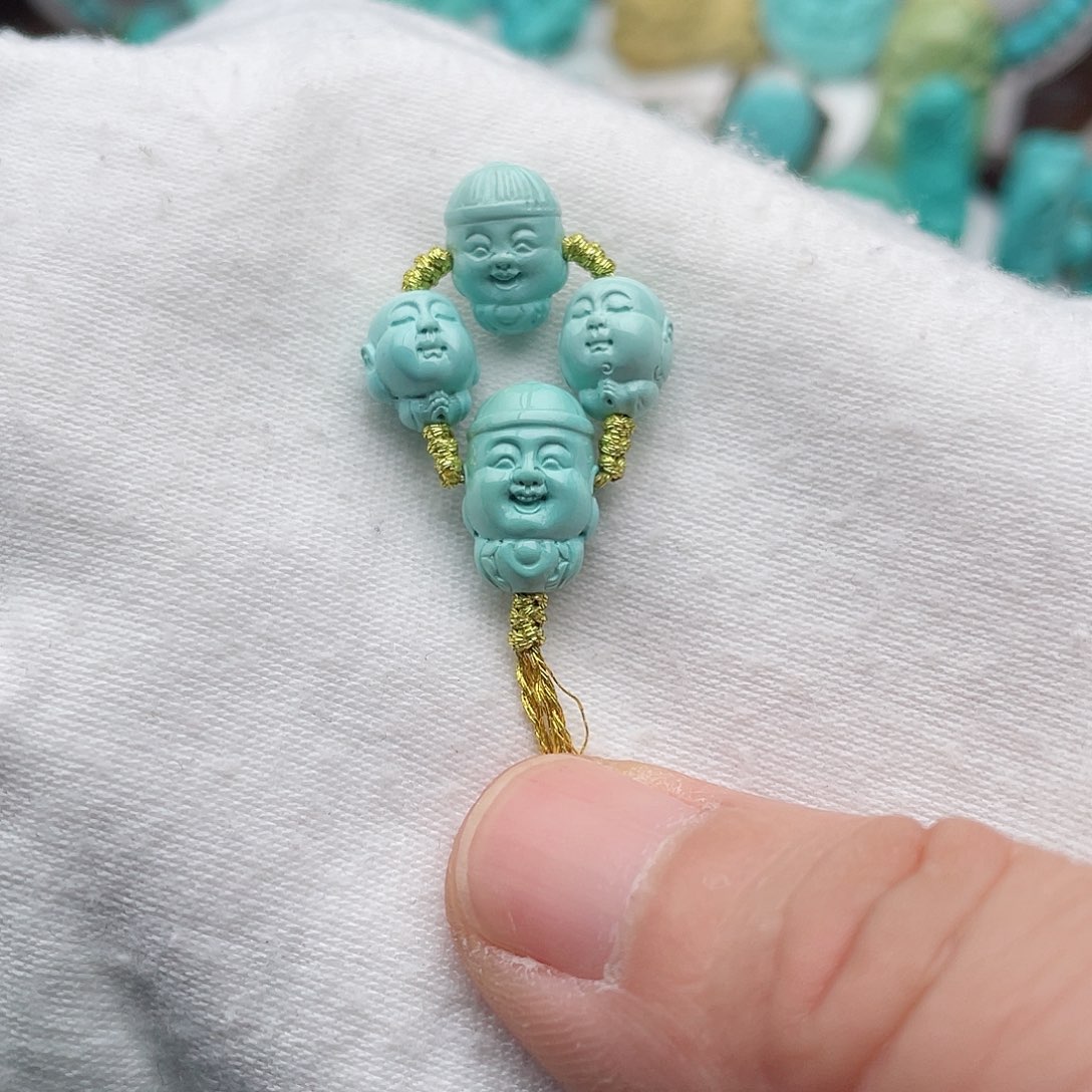 未镶嵌绿松石颈饰
