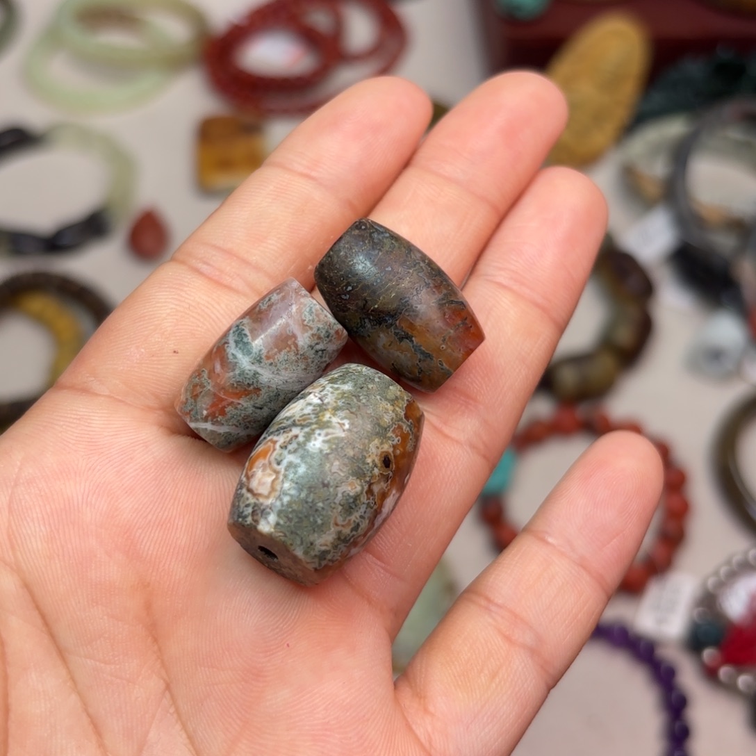 岫岩河磨玉（透闪石质玉）颈饰未镶嵌