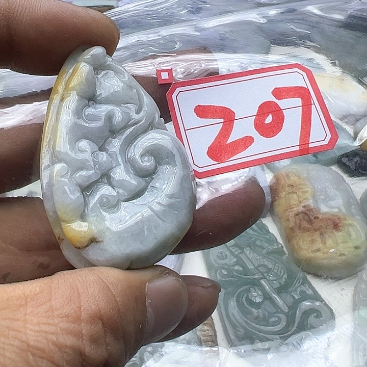 翡翠颈饰未镶嵌天然缅甸翡翠吊坠