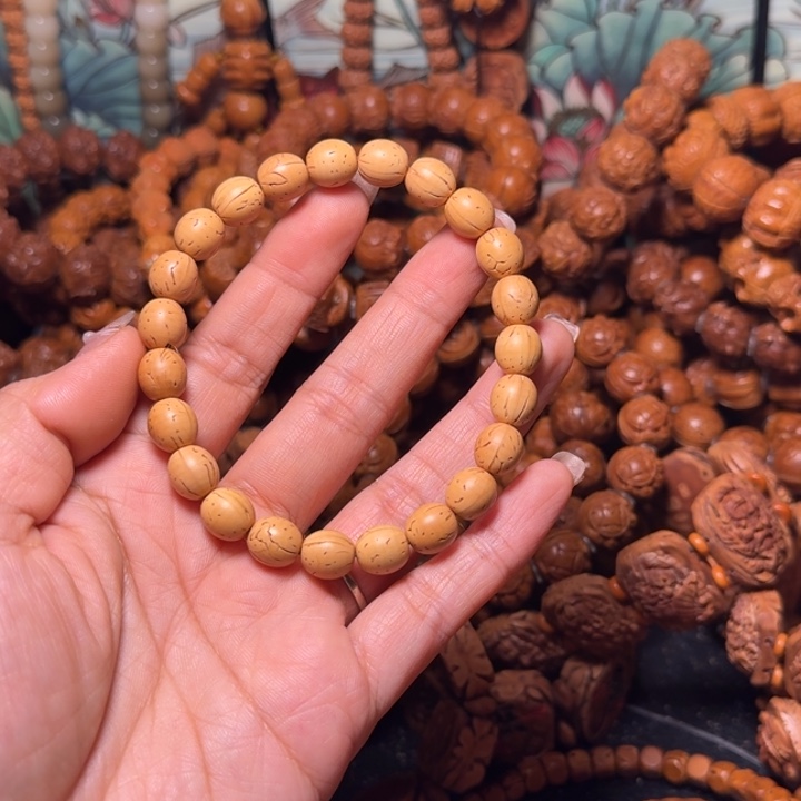 桃核吊坠翠***9.10小胶囊桃核