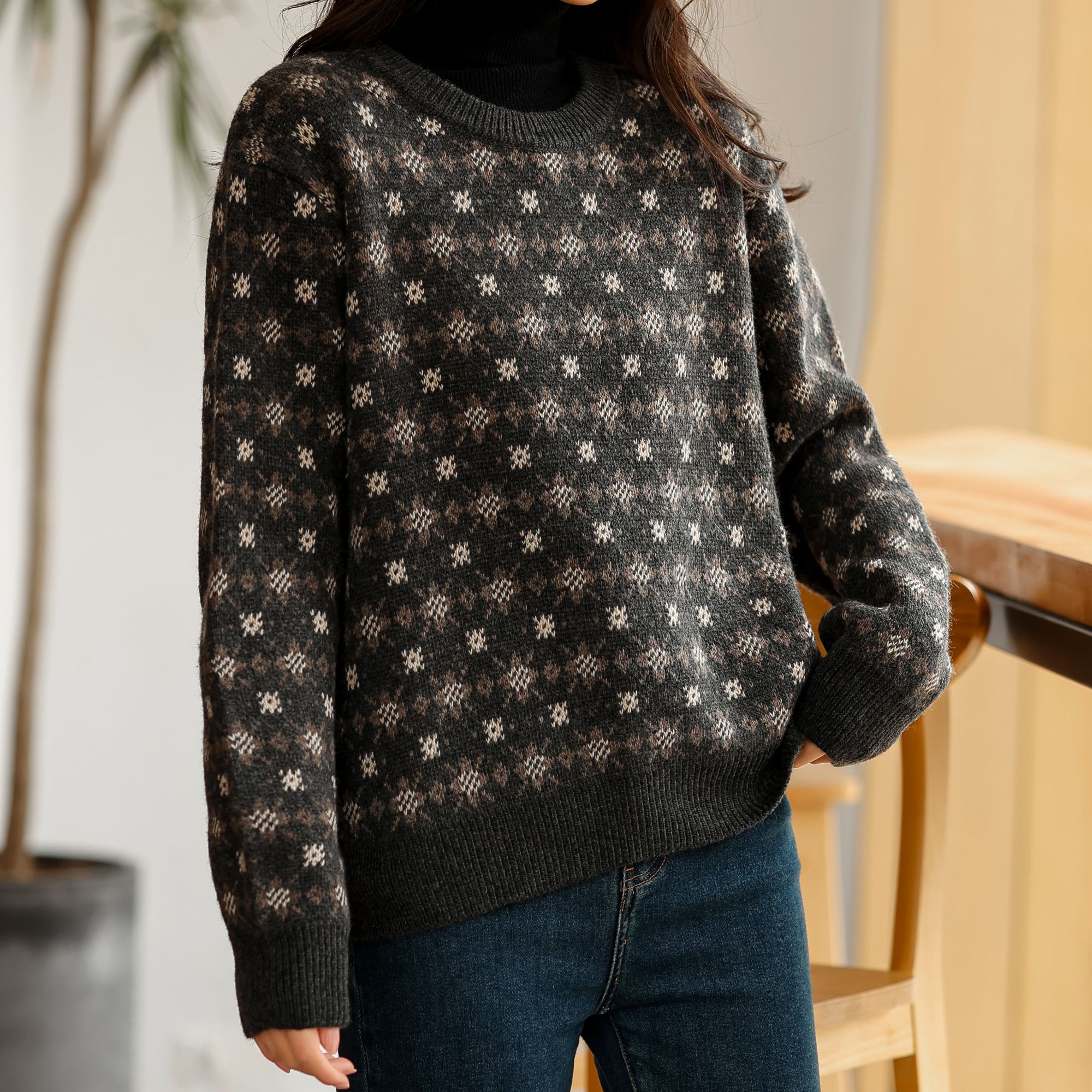 【山有】# 短款通勤风2025冬季长袖针织羊毛衫打底提花套头女士