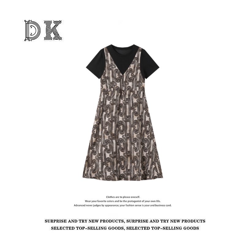 DK 2025女装 夏季设计感拼接假两件收腰显瘦休闲连衣裙 51229
