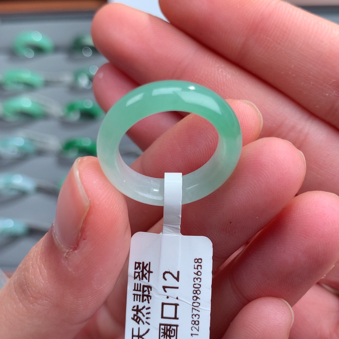 翡翠戒指未镶嵌天然