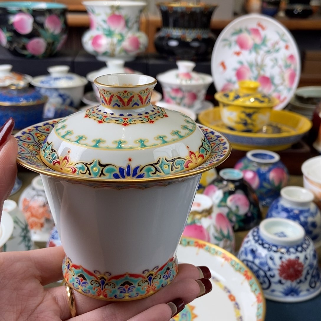 陶瓷艺术家的作品是一种