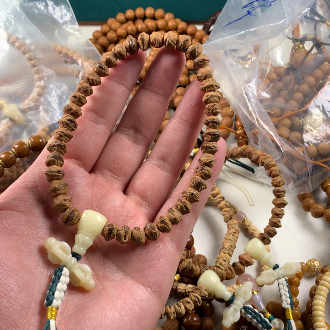 柏香籽/百香籽吊坠。。。。。。。。。。。