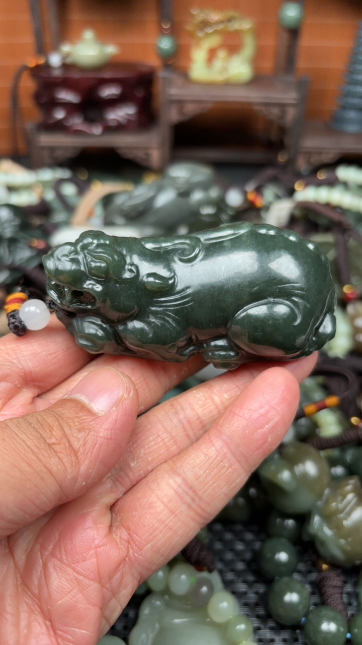 保真和田玉貔貅时尚吊坠百搭精雕拍一发一手工精致气质