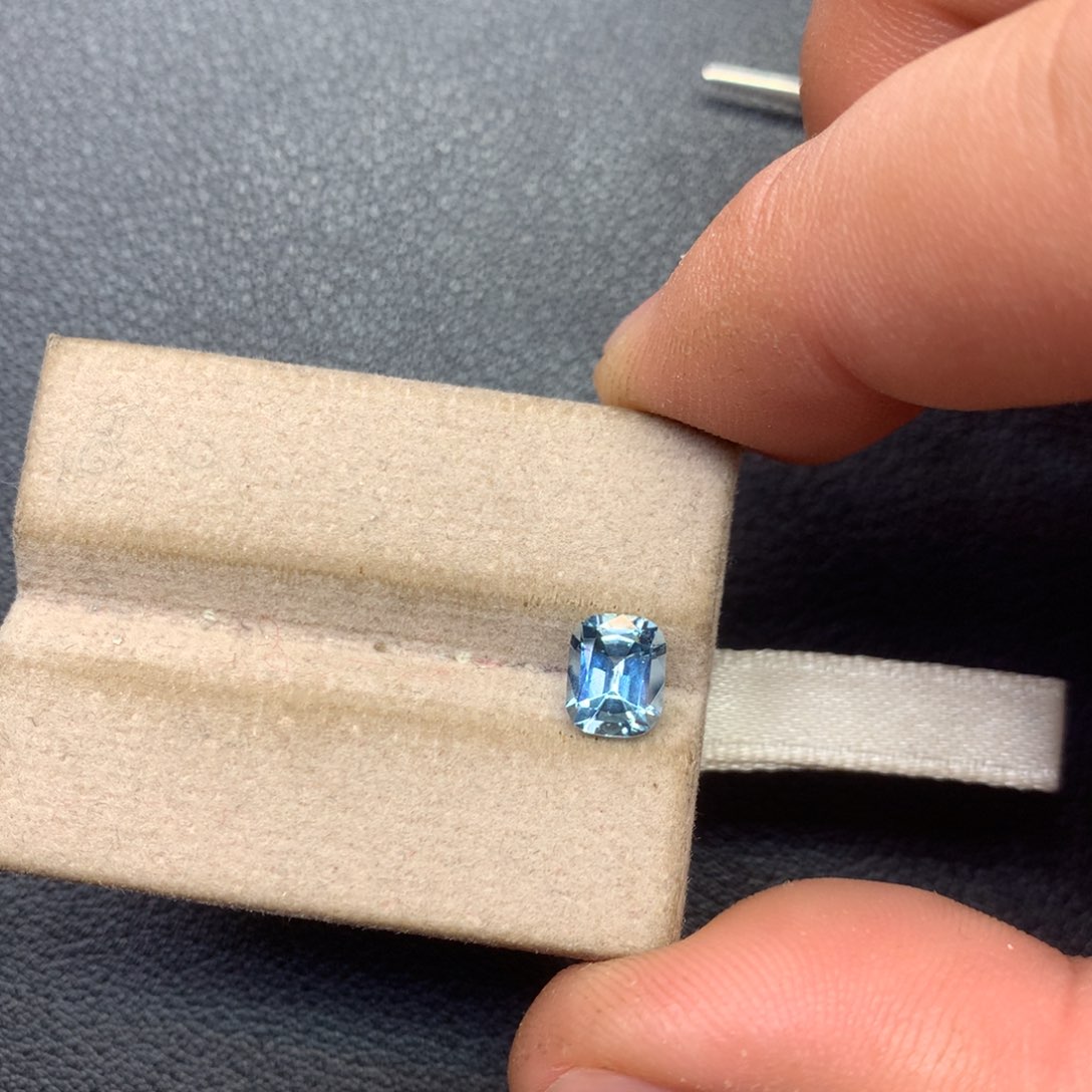 海蓝宝石裸石未镶嵌0.94ct圣玛利亚