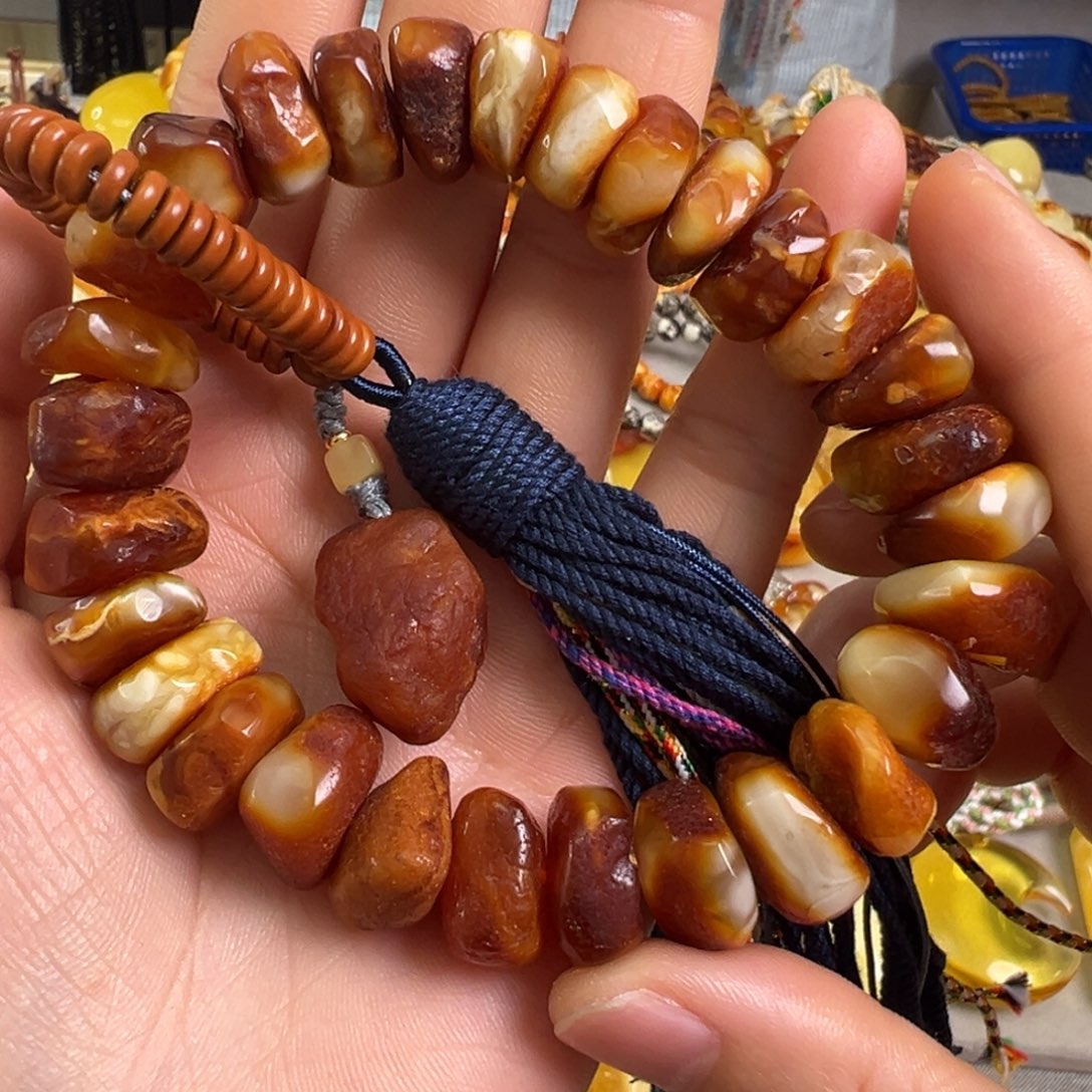 蜜蜡裸石未镶嵌蜜蜡