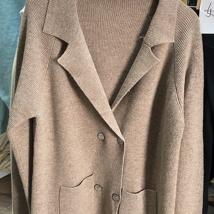 纯羊毛西装外套驼色