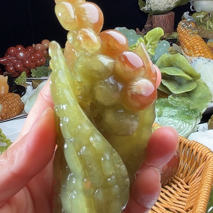 Q***N蛇纹石玉未镶嵌珠宝奇石