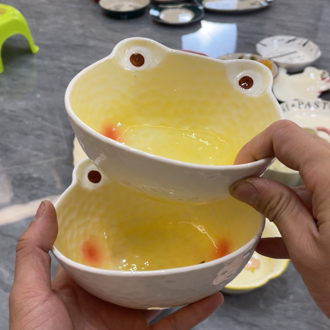 陶瓷微瑕餐具介意勿拍，满18飞！