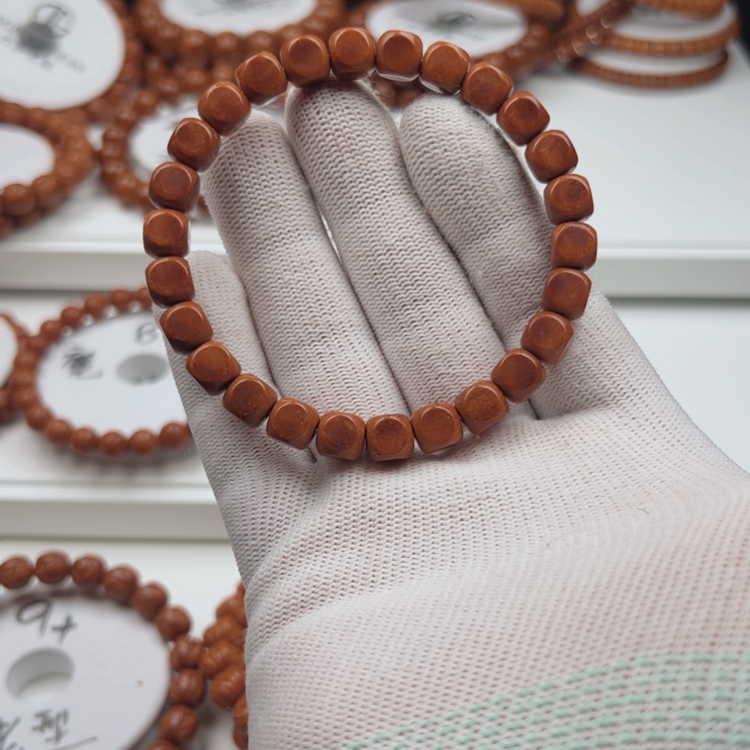 杰***丶吊坠桃核桃核手串