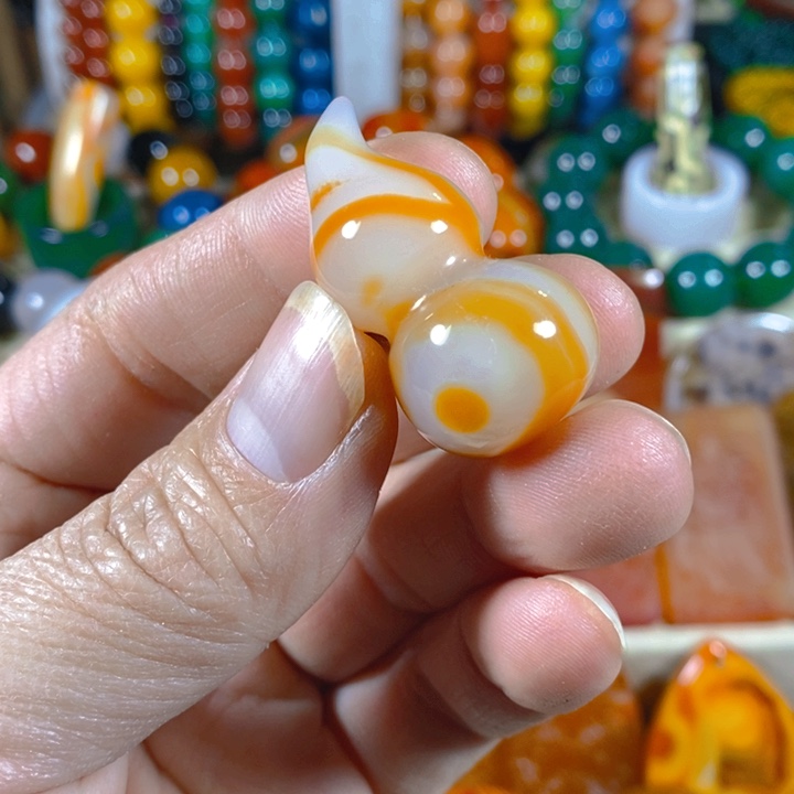 玛瑙/玉髓颈饰未镶嵌农**哥