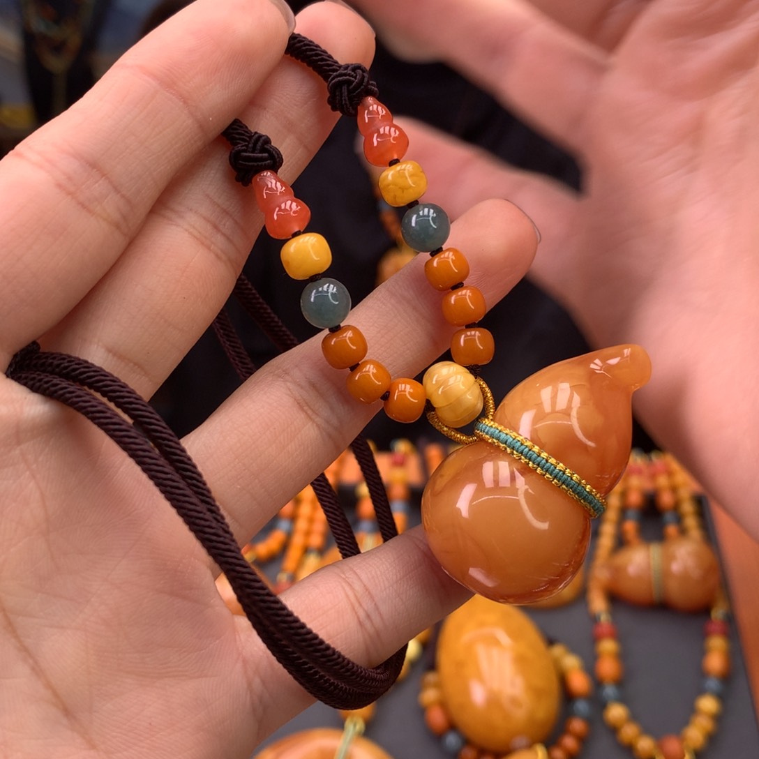 蜜蜡颈饰未镶嵌葫芦