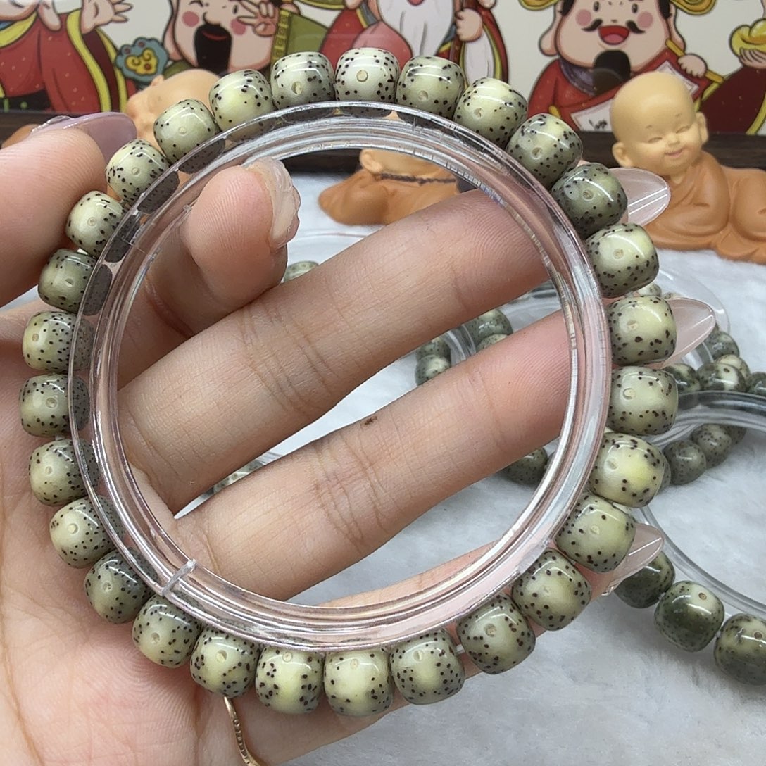 迪***扎吊坠星月菩提8×7一线天留白AA02