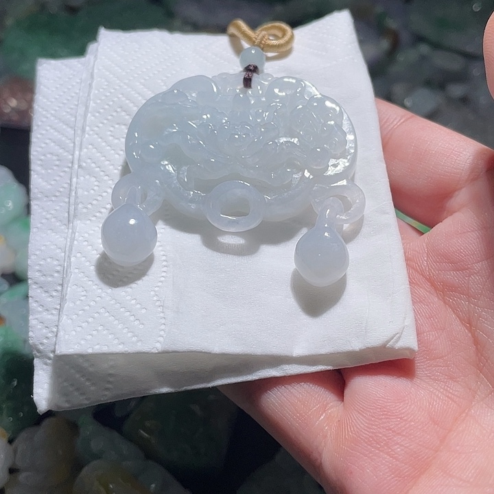 颈饰未镶嵌翡翠天