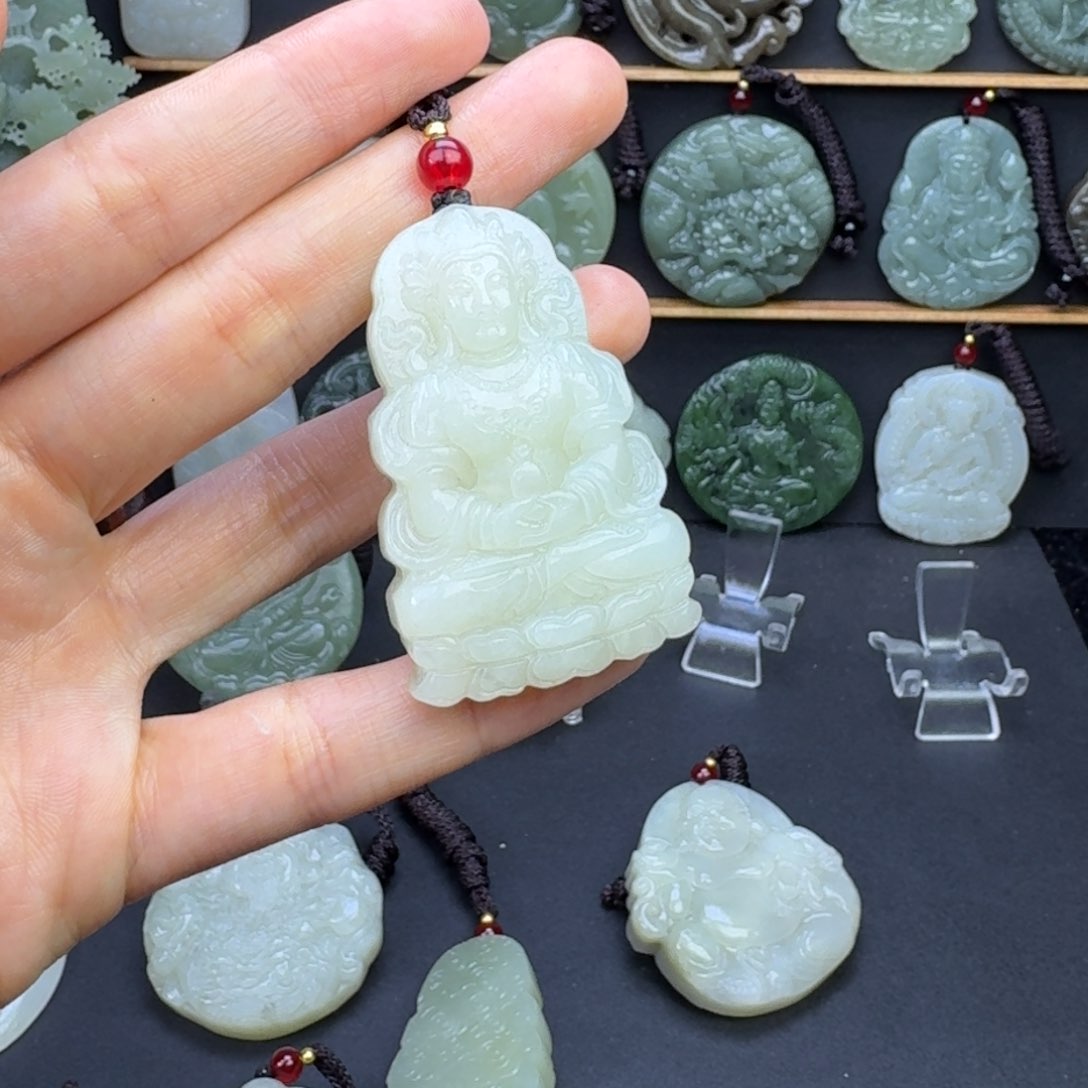 和田玉颈饰未镶嵌