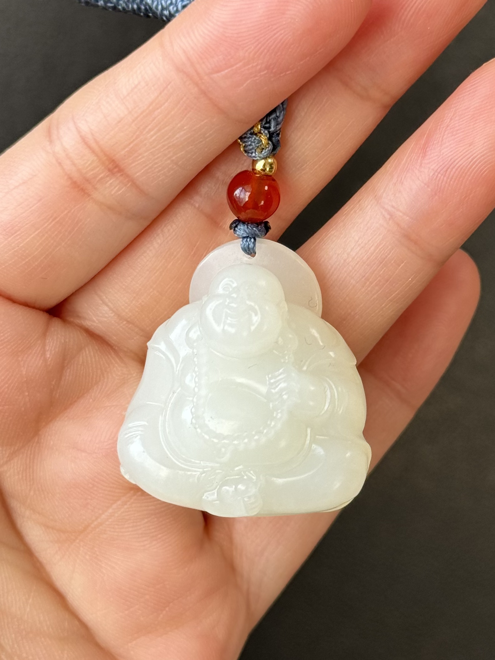 g042俄罗斯和田玉手工雕佛公吊坠