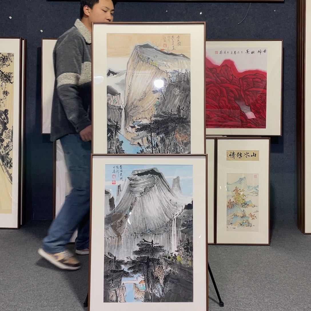 国画手绘作品带框