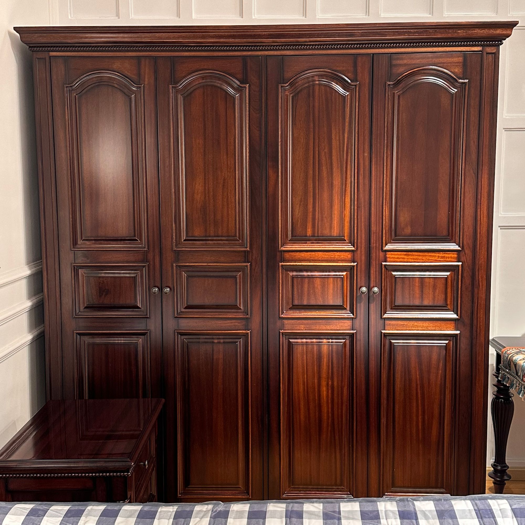 核桃木美式家用复古古典木质四门衣柜
