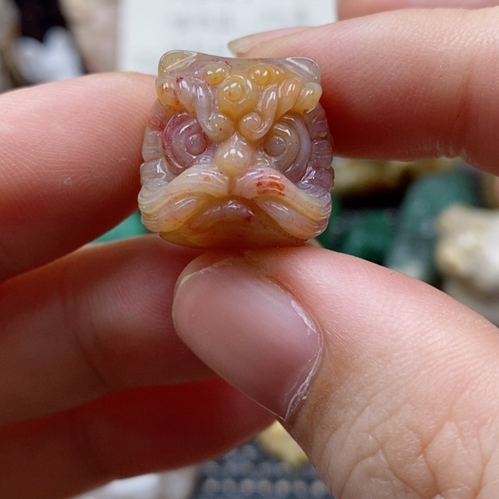 硅化珊瑚（珊瑚玉）颈饰未镶嵌