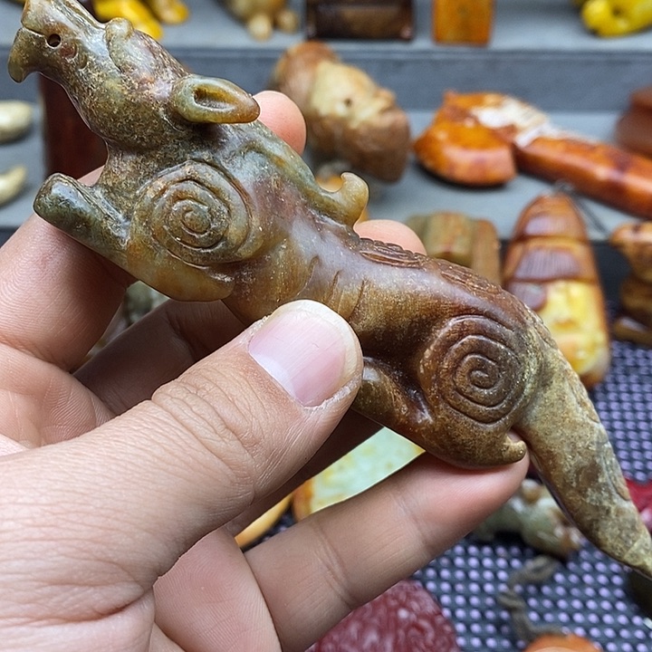 未镶嵌蛇纹石玉颈饰