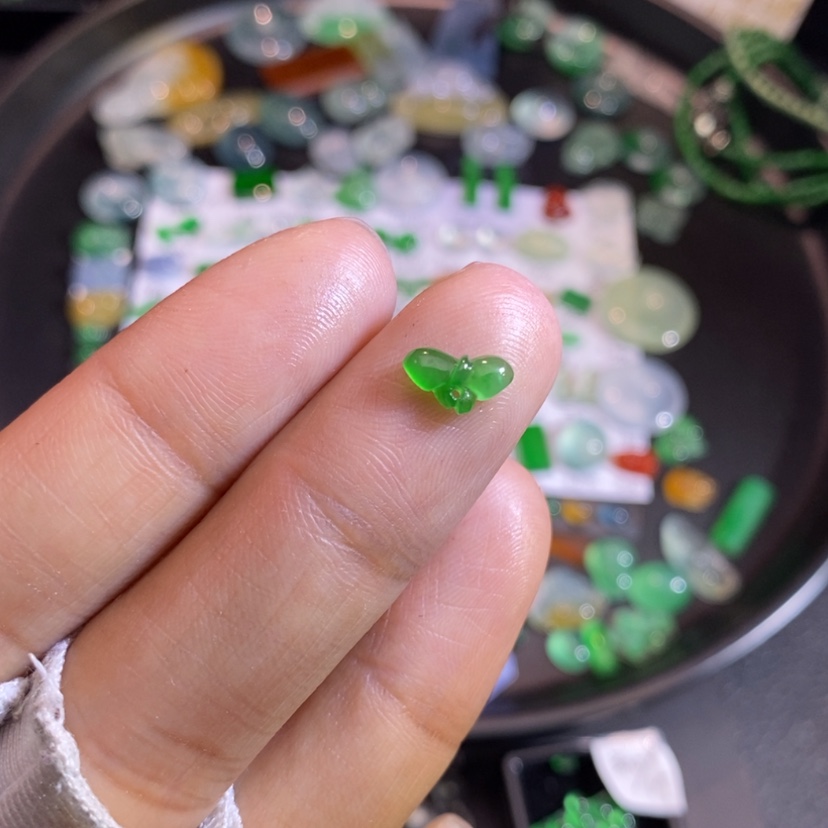 【闪购商品】翡翠挂件未镶嵌蝴蝶结
