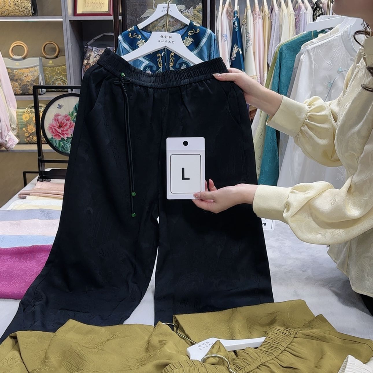 【闪购商品】织绣静***?f g h f g h g f